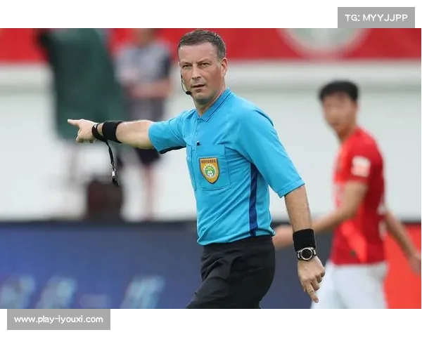 英超裁判深度专访：名哨解读规则变化与点球判罚新标准